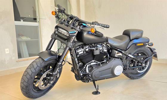 HARLEY-DAVIDSON SOFTAIL FAT BOB 114 